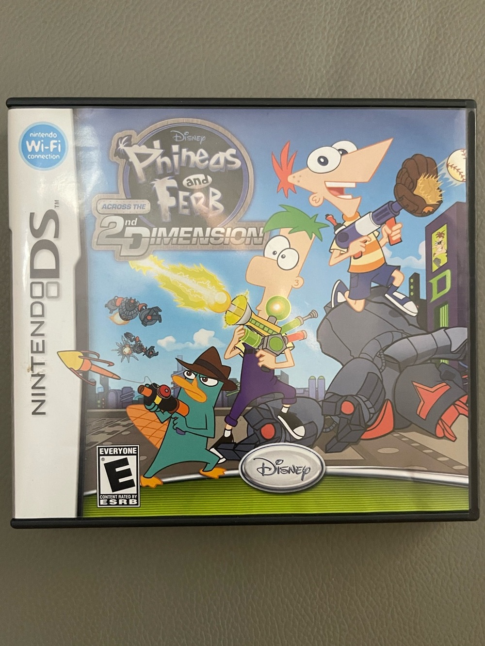 Disney Phineas & Ferb: Across the 2nd Dimension Nintendo DS Game & Original Case